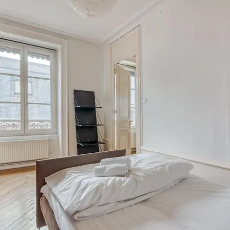 Guestready - Superbe T3 En Hyper-centre - Belles Vues 리옹