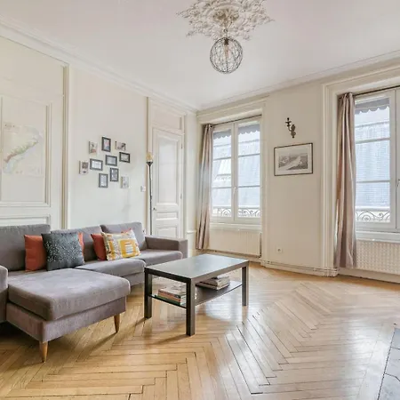 Appartement Guestready - Superbe T3 En Hyper-centre - Belles Vues