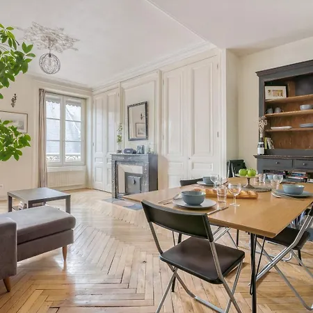 Guestready - Superbe T3 En Hyper-centre - Belles Vues Apartment